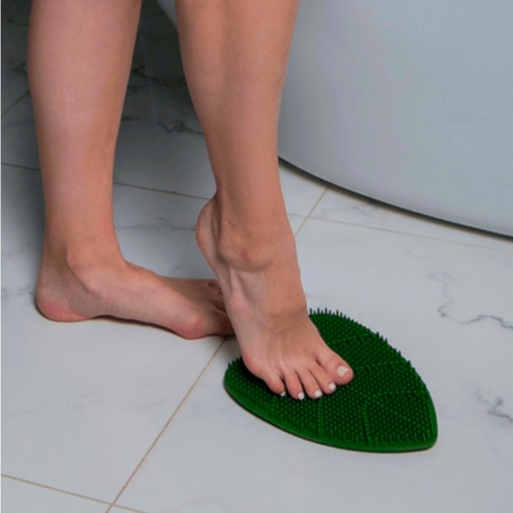 DAILY CONCEPTS Daily Leave Of Life Green Silicone Scrubber